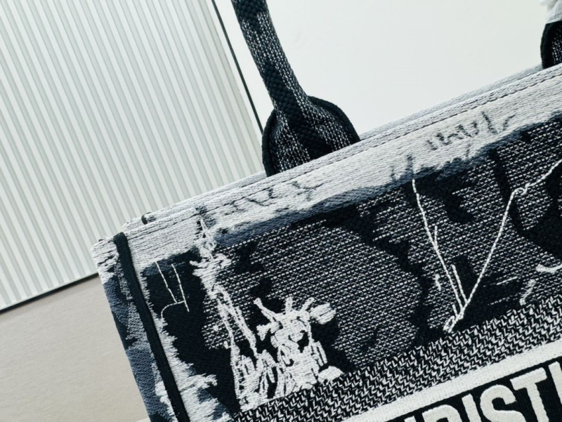 Dior Shopping Bags